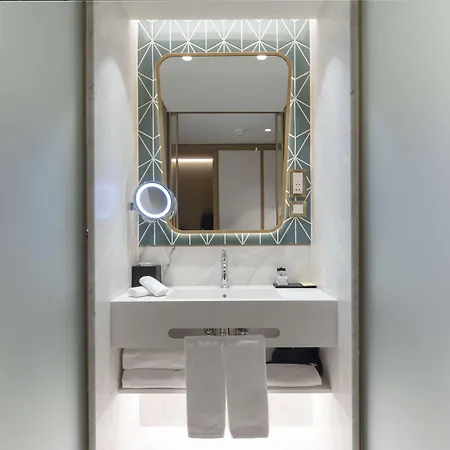 The Emerald House - Curio Collection By Hilton 4* Lissabon
