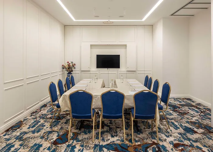 Hotel The Emerald House - Curio Collection By Hilton Lissabon