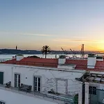 Hotel The Emerald House - Curio Collection By Hilton Lisboa