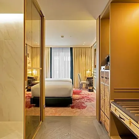 The Emerald House - Curio Collection By Hilton