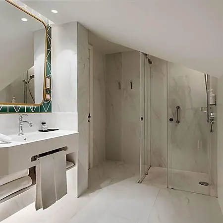 The Emerald House - Curio Collection By Hilton Hotell Lisboa