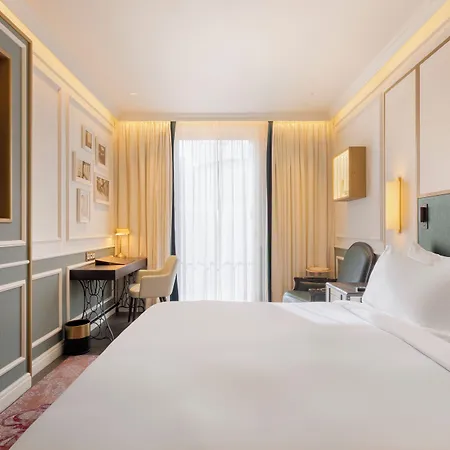 The Emerald House - Curio Collection By Hilton Lisboa