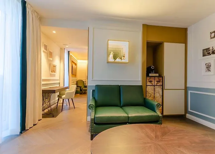 The Emerald House - Curio Collection By Hilton Hotel 4*