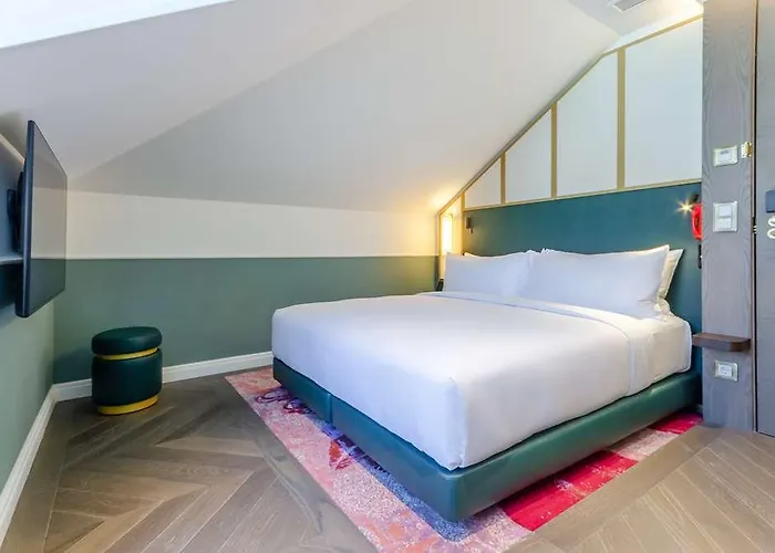 The Emerald House - Curio Collection By Hilton Hotel Lisbon