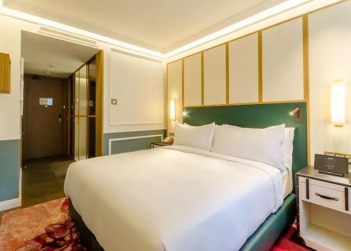 The Emerald House - Curio Collection By Hilton