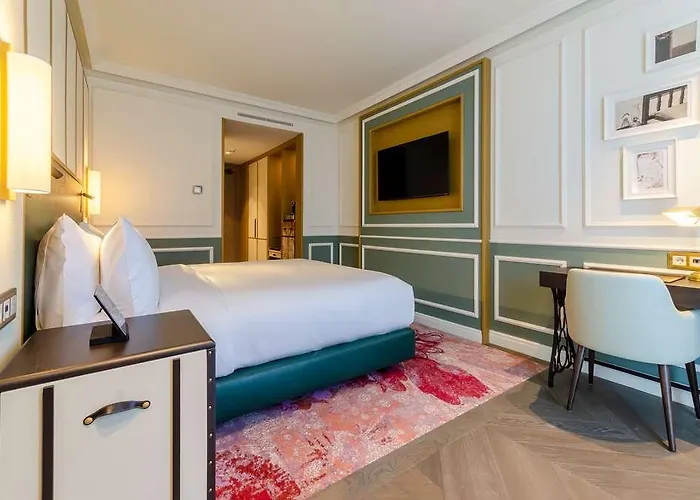 The Emerald House - Curio Collection By Hilton Lissabon