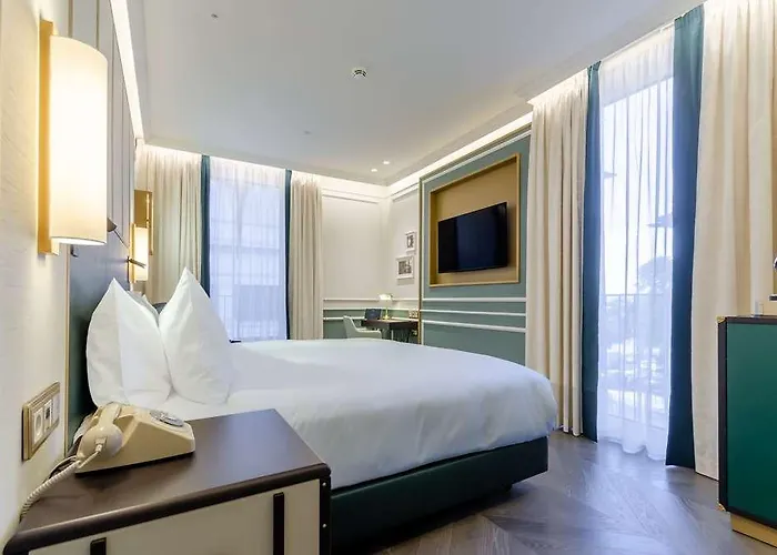 The Emerald House - Curio Collection By Hilton Lisbon