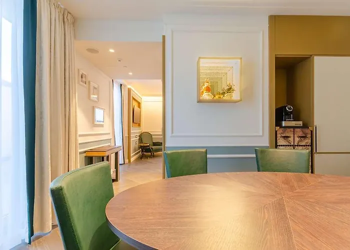 Hotel The Emerald House - Curio Collection By Hilton Lissabon