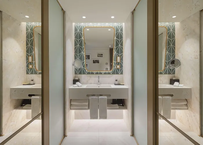 Hotel The Emerald House - Curio Collection By Hilton