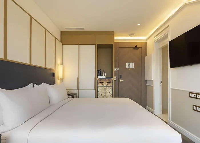 The Emerald House - Curio Collection By Hilton 4* Lisbon