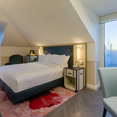 The Emerald House - Curio Collection By Hilton Lisboa