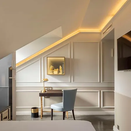 The Emerald House - Curio Collection By Hilton Hotel 4*