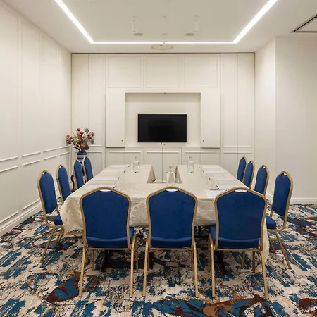 Hotel The Emerald House - Curio Collection By Hilton Lissabon