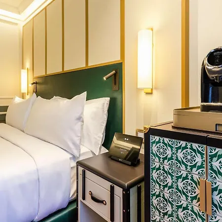 The Emerald House - Curio Collection By Hilton Lisboa