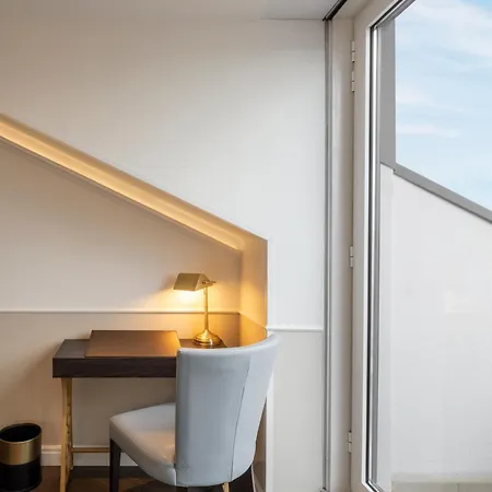 The Emerald House - Curio Collection By Hilton Hotel