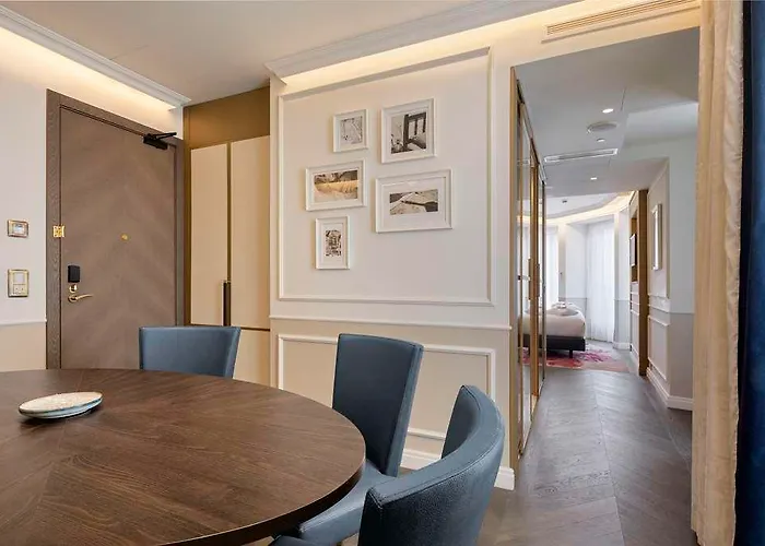 The Emerald House - Curio Collection By Hilton Lisbona