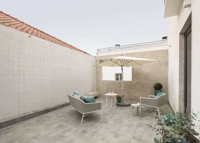 Hotel The Emerald House - Curio Collection By Hilton Lisbona